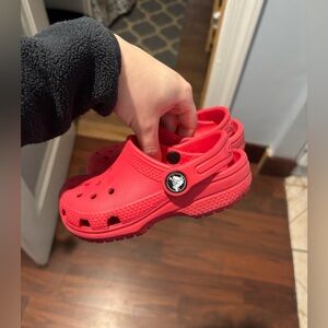 CROCS Kids Classic Clog in Bright Red